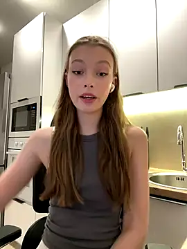 FriendlyFire 18 online show from 09-23-25, 06:22