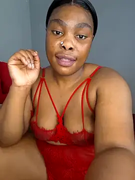 Snapshot of Hornysweetheart chatting on 10-25-25, 12:13 Hornysweetheart online show from 10-25-25, 12:13