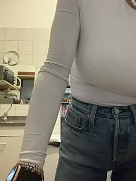 ainaht online show from 02-21-26, 08:48