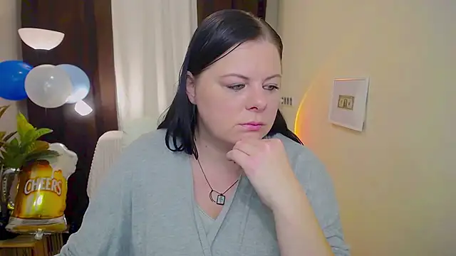 Snapshot of BritneyRaine chatting on 09-21-25, 06:04 BritneyRaine online show from 09-21-25, 06:04
