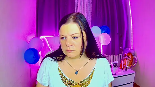 Snapshot of BritneyRaine chatting on 09-24-25, 12:08 BritneyRaine online show from 09-24-25, 12:08