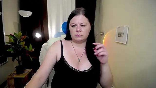 Snapshot of BritneyRaine chatting on 10-08-25, 12:03 BritneyRaine online show from 10-08-25, 12:03
