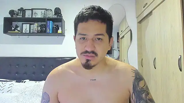 Snapshot of Arnolwilliams chatting on 10-28-25, 12:25 Arnolwilliams online show from 10-28-25, 12:25