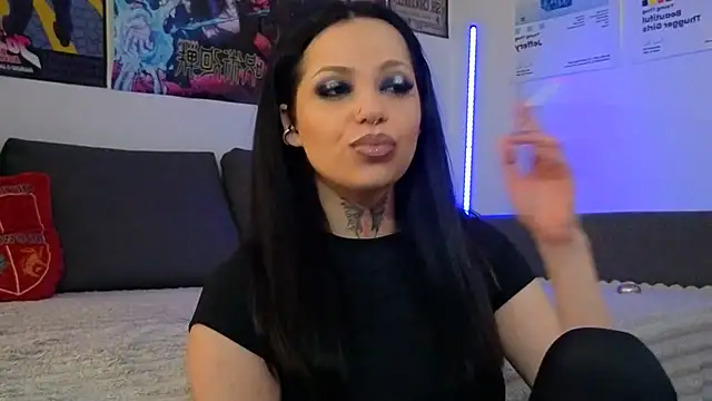 Snapshot of KiraQuinn1 chatting on 04-08-26, 03:56 KiraQuinn1 online show from 04-08-26, 03:56