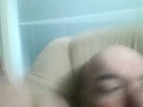 Snapshot of nounours197314 chatting on 03-06-26, 08:44 nounours197314 online show from 03-06-26, 08:44