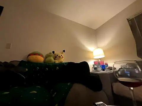 Snapshot of GoddessFatPuss chatting on 11-26-25, 08:26 GoddessFatPuss online show from 11-26-25, 08:26