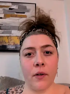 Snapshot of Prettymistakes420 chatting on 11-28-25, 06:27 Prettymistakes420 online show from 11-28-25, 06:27