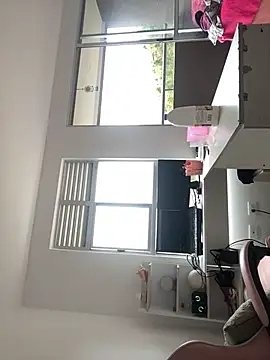 Snapshot of Susy_spark chatting on 10-13-25, 07:03 Susy spark online show from 10-13-25, 07:03