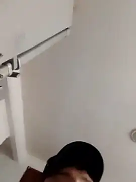 Snapshot of Dropepe1995 chatting on 10-23-25, 02:05 Dropepe1995 online show from 10-23-25, 02:05