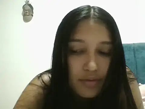 Snapshot of EimyKissx chatting on 10-17-25, 04:37 EimyKissx online show from 10-17-25, 04:37