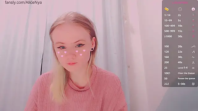 Snapshot of AliceNya_cute chatting on 01-13-26, 06:18 AliceNya cute online show from 01-13-26, 06:18
