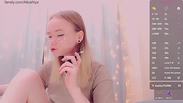 Snapshot of AliceNya_cute chatting on 01-17-26, 05:01 AliceNya cute online show from 01-17-26, 05:01