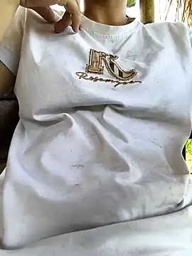 Snapshot of lily-00 chatting on 09-15-25, 07:30 lily-00 online show from 09-15-25, 07:30