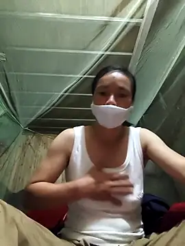 Snapshot of lily-00 chatting on 10-01-25, 12:49 lily-00 online show from 10-01-25, 12:49