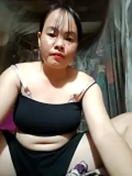 Snapshot of emilyzz chatting on 10-18-25, 01:01 emilyzz online show from 10-18-25, 01:01