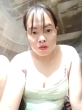 Snapshot of emilyzz chatting on 10-22-25, 12:55 emilyzz online show from 10-22-25, 12:55