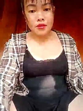 Snapshot of emilyzz chatting on 10-27-25, 12:58 emilyzz online show from 10-27-25, 12:58