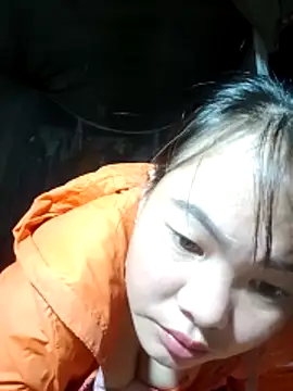 Snapshot of emilyzz chatting on 11-04-25, 02:21 emilyzz online show from 11-04-25, 02:21