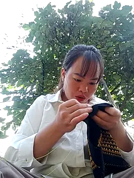 Snapshot of emilyzz chatting on 11-14-25, 01:48 emilyzz online show from 11-14-25, 01:48