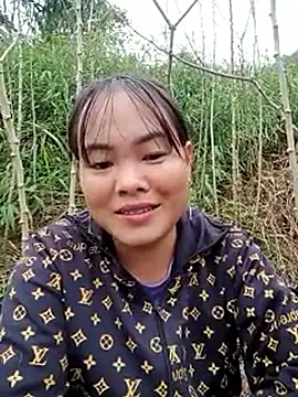 Snapshot of emilyzz chatting on 11-20-25, 09:53 emilyzz online show from 11-20-25, 09:53