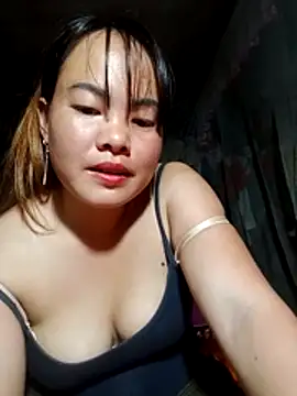 Snapshot of emilyzz chatting on 12-21-25, 02:02 emilyzz online show from 12-21-25, 02:02