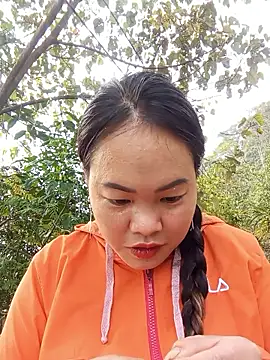 Snapshot of emilyzz chatting on 01-19-26, 02:04 emilyzz online show from 01-19-26, 02:04