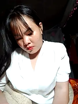 Snapshot of emilyzz chatting on 03-03-26, 01:39 emilyzz online show from 03-03-26, 01:39