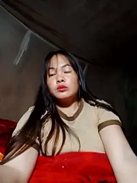 Snapshot of emilyzz chatting on 03-12-26, 01:06 emilyzz online show from 03-12-26, 01:06