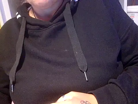 Milf Lady Frankfurt online show from 09-28-25, 07:19