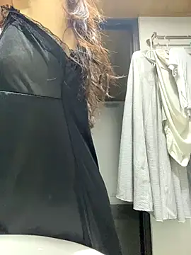 Bella sexy98 online show from 10-23-25, 03:17