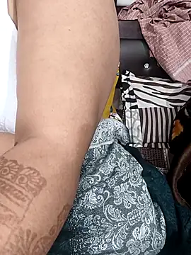 lickcandy online show from 11-17-25, 06:57