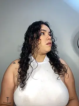 Snapshot of krisstenSantos chatting on 10-27-25, 01:59 krisstenSantos online show from 10-27-25, 01:59