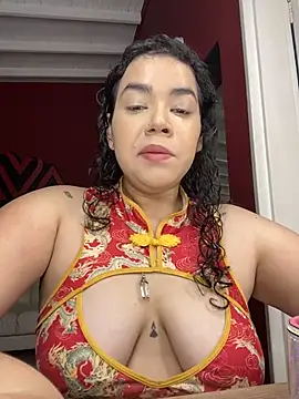 Snapshot of krisstenSantos chatting on 11-14-25, 12:48 krisstenSantos online show from 11-14-25, 12:48