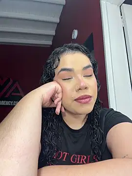 Snapshot of krisstenSantos chatting on 02-17-26, 01:07 krisstenSantos online show from 02-17-26, 01:07