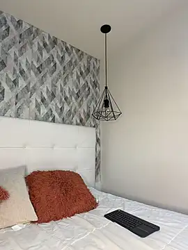 Snapshot of krisstenSantos chatting on 02-19-26, 01:29 krisstenSantos online show from 02-19-26, 01:29