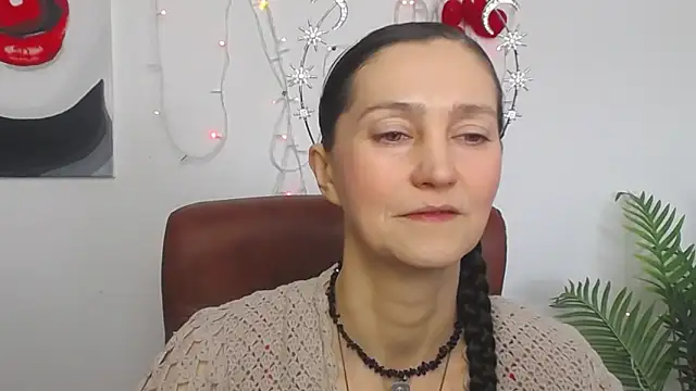 Snapshot of TayaFinch chatting on 05-02-26, 11:15 TayaFinch online show from 05-02-26, 11:15