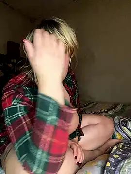 Snapshot of STRIPsegale chatting on 01-14-26, 09:09 STRIPsegale online show from 01-14-26, 09:09