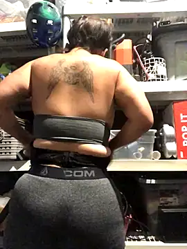 Snapshot of juiicy001 chatting on 10-11-25, 02:04 juiicy001 online show from 10-11-25, 02:04