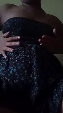 Snapshot of bharti_123321 chatting on 12-02-25, 03:40 bharti 123321 online show from 12-02-25, 03:40