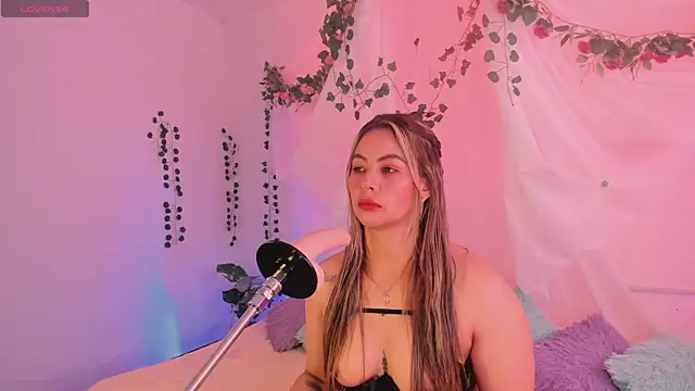 chubbyZoe online show from 11-22-25, 03:00