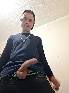 Snapshot of Bottz777 chatting on 10-28-25, 10:12 Bottz777 online show from 10-28-25, 10:12