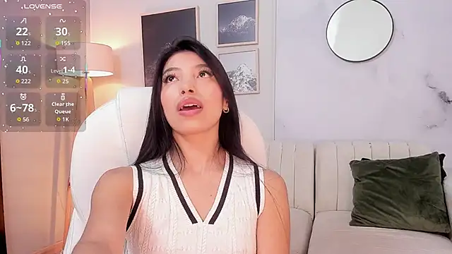 Tiffany Low online show from 01-15-26, 03:27