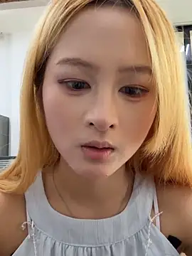 yuki june online show from 09-21-25, 08:27