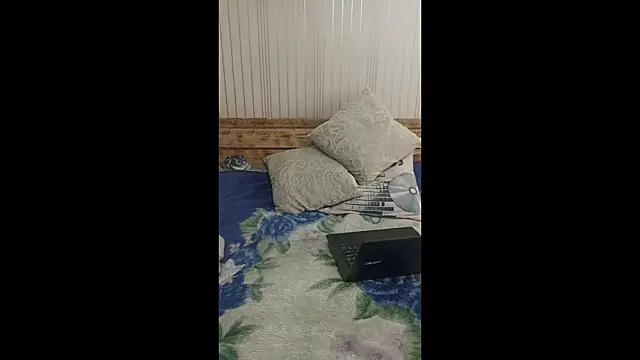 Snapshot of EthelsLover chatting on 10-04-25, 10:13 EthelsLover online show from 10-04-25, 10:13