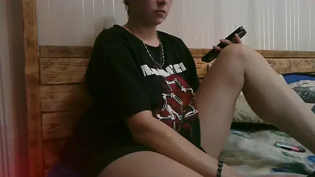 Snapshot of EthelsLover chatting on 10-16-25, 09:21 EthelsLover online show from 10-16-25, 09:21