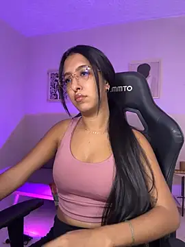 Snapshot of Valerygomez02 chatting on 10-14-25, 08:09 Valerygomez02 online show from 10-14-25, 08:09