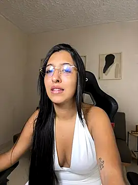 Snapshot of Valerygomez02 chatting on 10-28-25, 07:16 Valerygomez02 online show from 10-28-25, 07:16