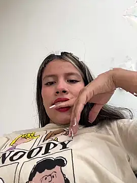 Snapshot of EMILIIA_RICHTER__ chatting on 10-08-25, 06:38 EMILIIA RICHTER online show from 10-08-25, 06:38