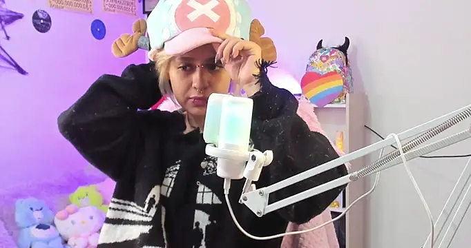 NekoWaifu online show from 10-11-25, 01:20