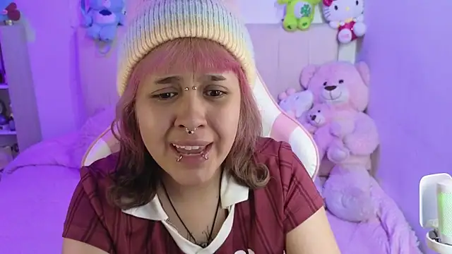 NekoWaifu online show from 04-24-26, 02:19